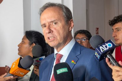 El líder del Libre en conferencia de prensa