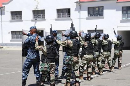 militares