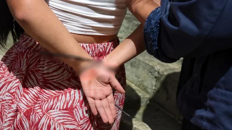 Pareja es golpeada, maniatada y despojada de su vehículo
