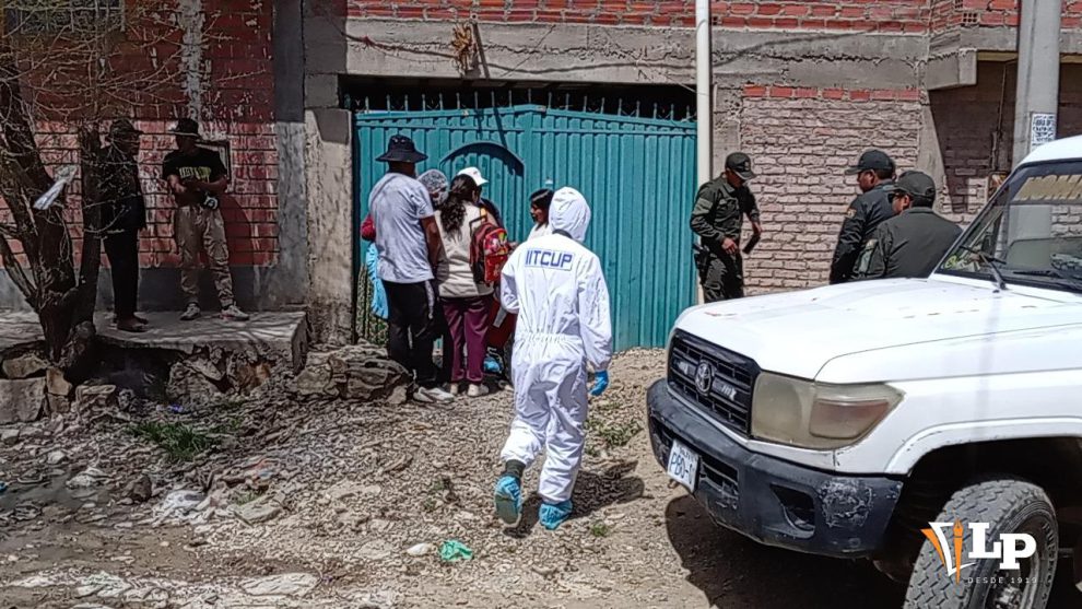 policía en investigación de hecho