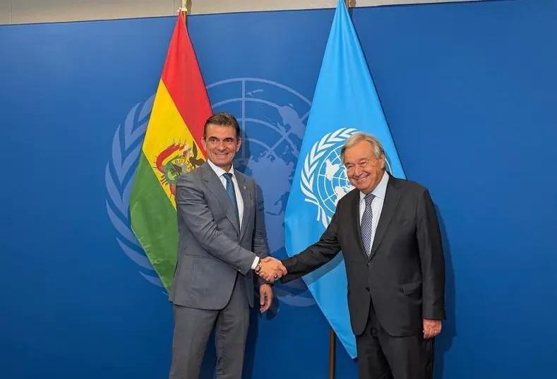 António Guterres y Rodrigo Paz