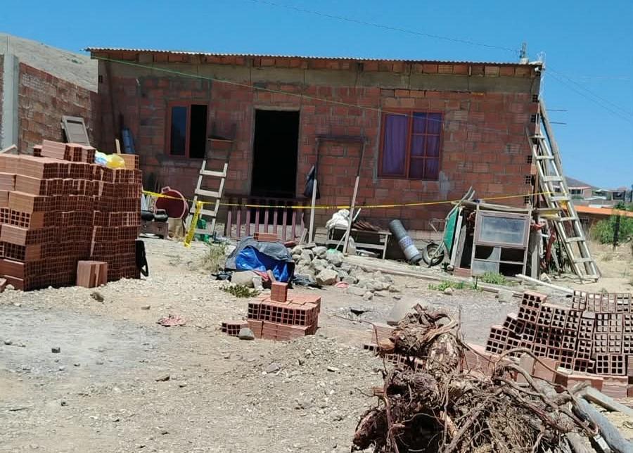 Familia encuentra sin vida a adulta mayor encerrada con candado en su habitación
