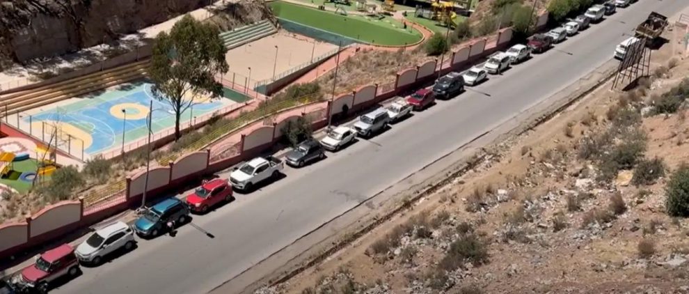 largas filas por gasolina