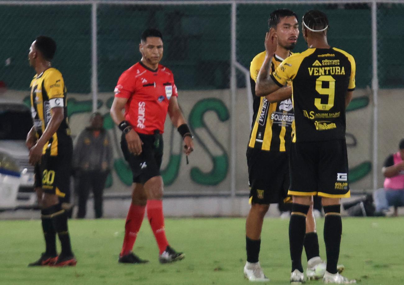 División Profesional 2026, Club Oriente Petrolero, Club The Strongest
