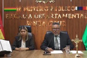 Mabel Andrade y Luis Montaño en conferencia de prensa este jueves