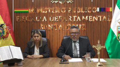 Mabel Andrade y Luis Montaño en conferencia de prensa este jueves