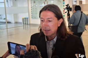 El vocero del PDC, Marcel Rivas, en conferencia de prensa