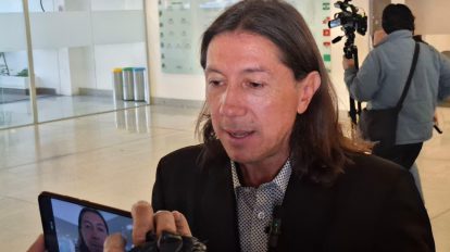 El vocero del PDC, Marcel Rivas, en conferencia de prensa