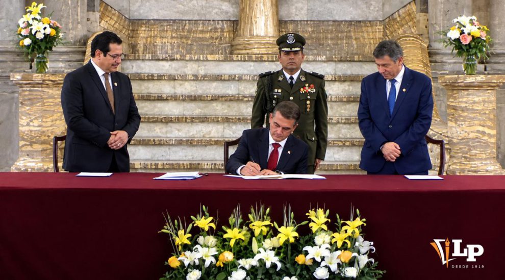 El Presidente Paz en conferencia de prensa