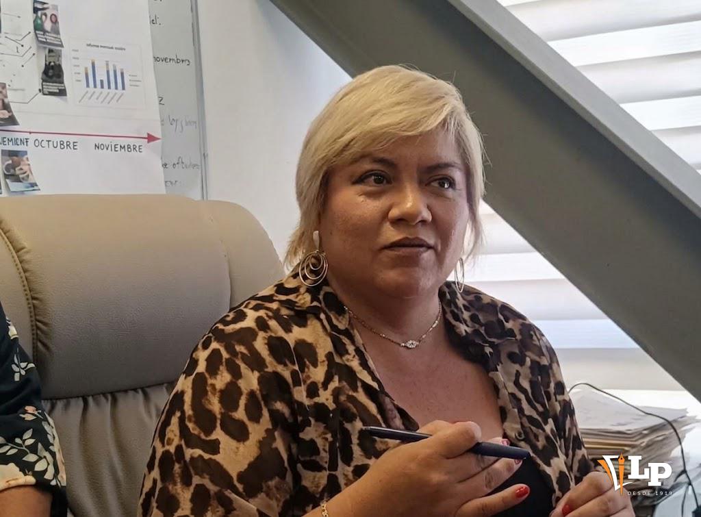 La diputada Patiño en conferencia de prensa