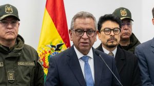 El ministro Oviedo en conferencia de prensa