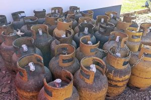 Gas