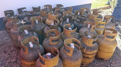 Gas