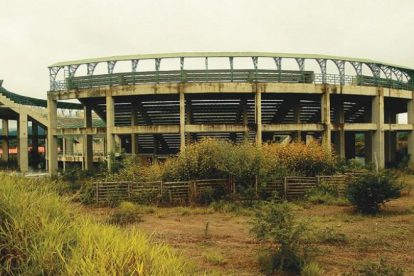 obra abandonada