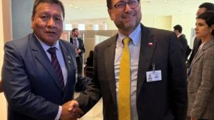 Los cancilleres de Bolivia, Héctor Huanca, y de Chile, Francisco Pérez Mackenna.
