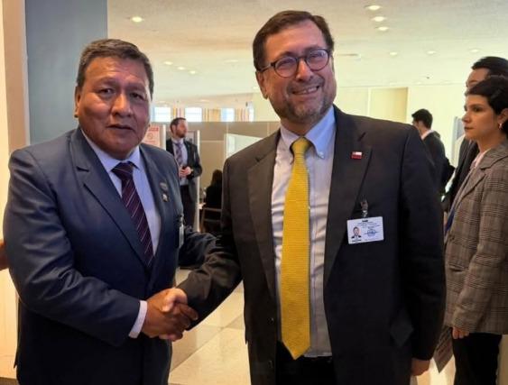 Los cancilleres de Bolivia, Héctor Huanca, y de Chile, Francisco Pérez Mackenna.