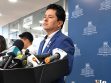 El senador Véliz en conferencia de prensa