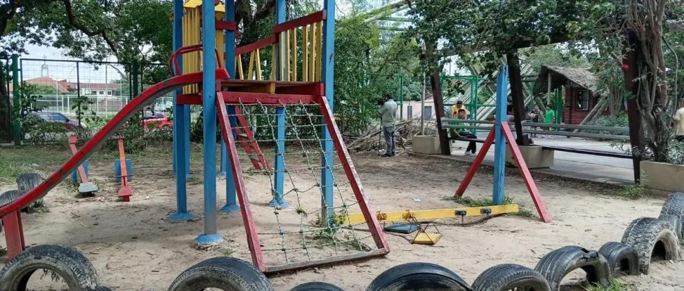 parque en mal estado