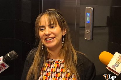 La diputada Herbas en conferencia de prensa