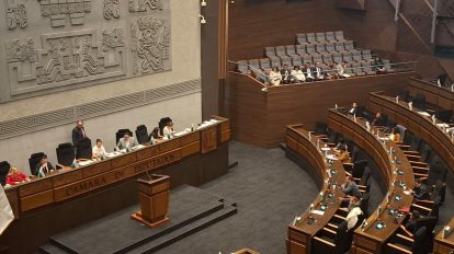 Autoridades judiciales llegaron hasta la Asamblea Legislativa para defender el proyecto