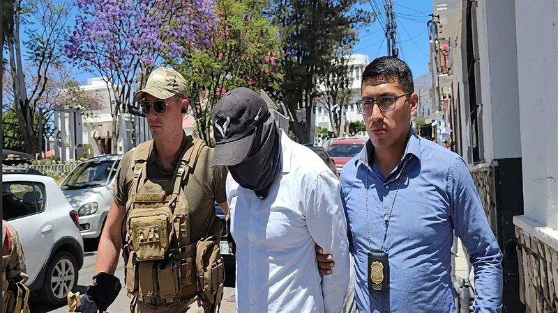 Exedecán de Roger Mariaca detenido