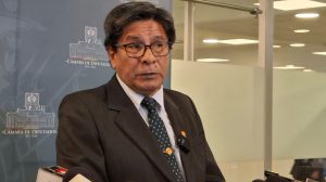 El diputado Porcel en conferencia de prensa