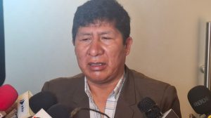 El presidente de Comisión de Política Internacional en conferencia de prensa