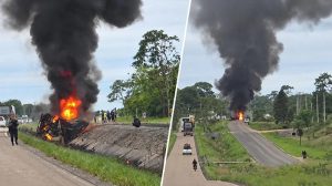 Un camión cisterna incendiándose