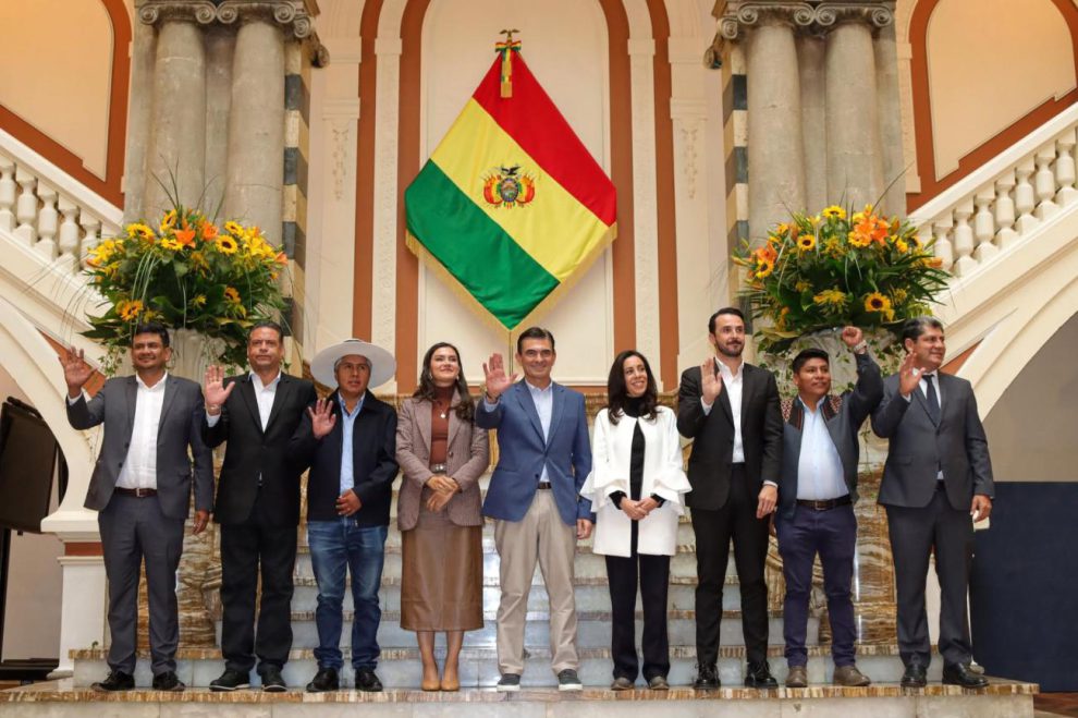 El presidente Rodrigo Paz y gobernadores