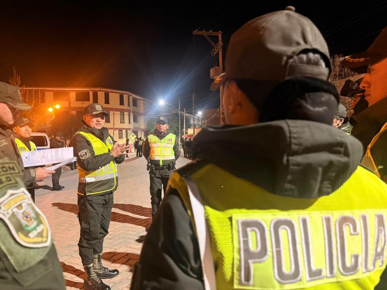 policías