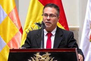 armando urioste