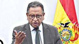 El ministro de Gobierno, Marco Oviedo