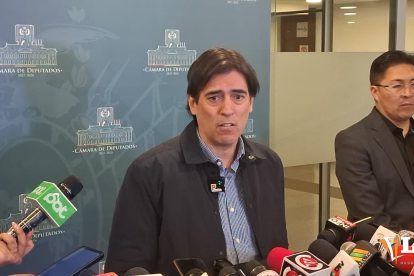 El ministro Zamora en conferencia de prensa