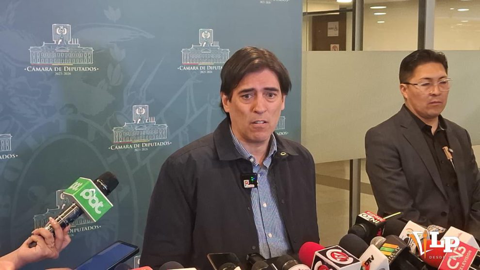 El ministro Zamora en conferencia de prensa