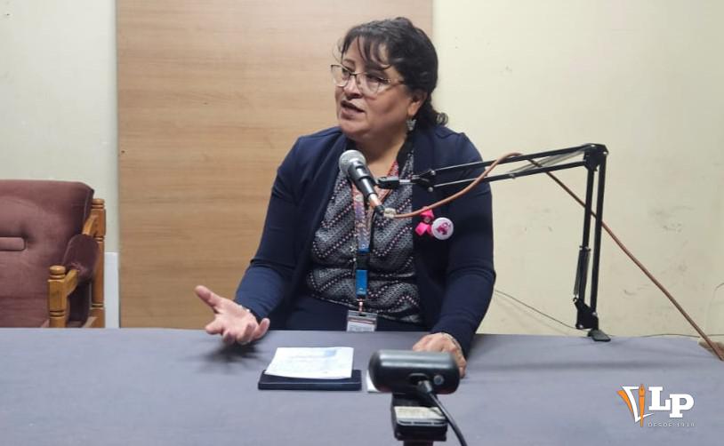 Paola Navarro, responsable del Programa Departamental de Lucha Contra el Cáncer del Sedes Oruro