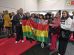 La delegación boliviana flameando la tricolor en Alemania