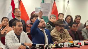 El diputado Taboada en conferencia de prensa