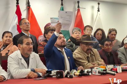 El diputado Taboada en conferencia de prensa