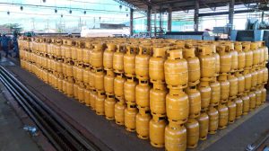 Varias  garrafa de gas licuado