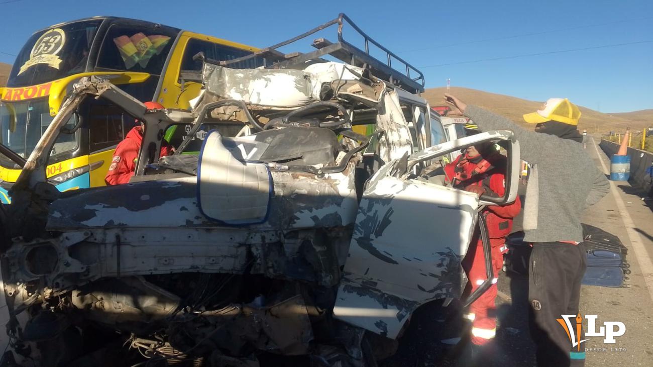 Accidente de tránsito en la localidad  de Vila Vila Oruro - La Paz
