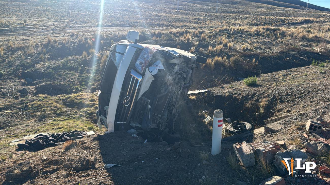 Accidente de tránsito  por la carretera Oruro-Cochabamba