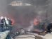 Bomberos sofocaron el incendio en los galpones de la Alcaldía de Cochabamba