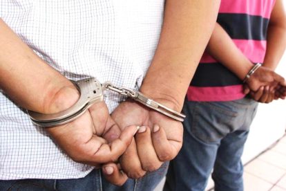 Se presume la existencia de una banda de falsos policías