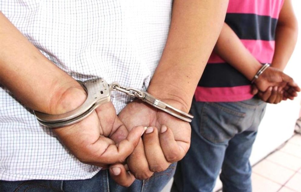 Se presume la existencia de una banda de falsos policías
