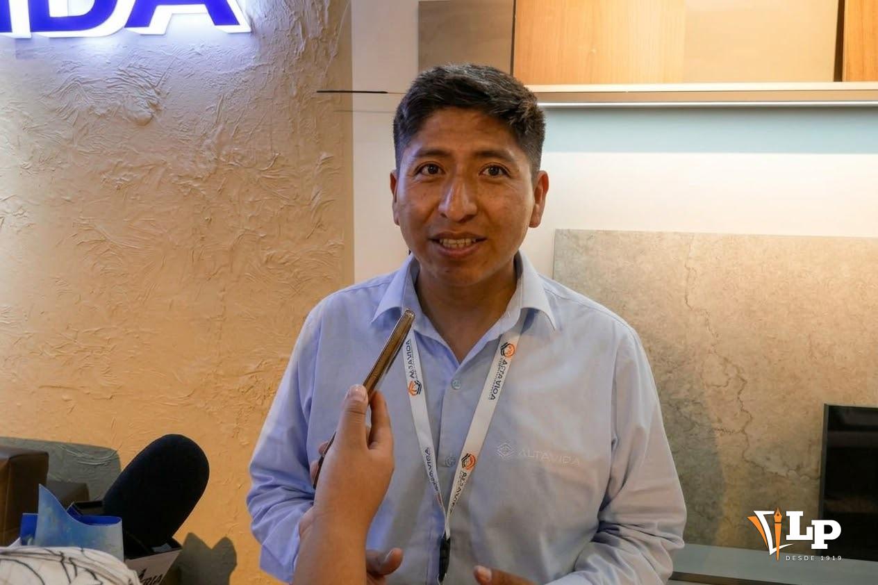 César Cano Véliz, gerente regional de la empresa en Oruro