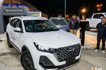 Entrega oficial de la primera vagoneta cero kilómetros vendida por Donnel Motors S.R.L. en Expoteco 2026