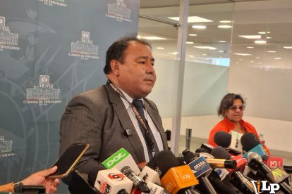 El diputado Sánchez en conferencia de prensa