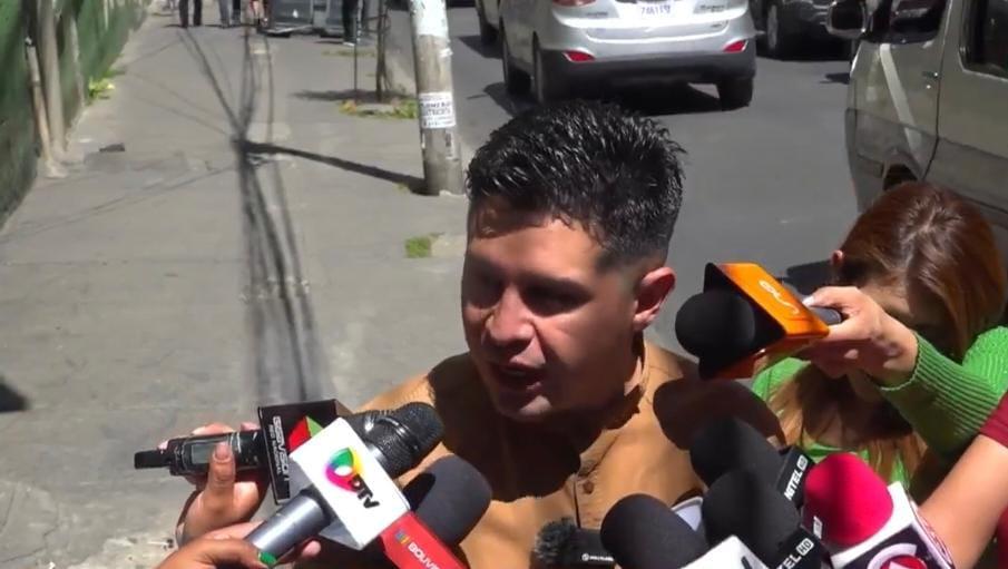 El diputado Rojas en conferencia de prensa