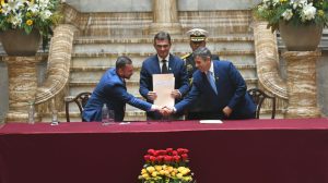 El Presidente Paz promulgó la ley en ambientes del Palacio Quemado