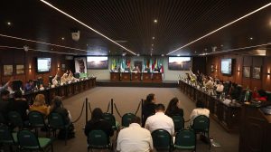 sesión en la Asamblea Legislativa Departamental
